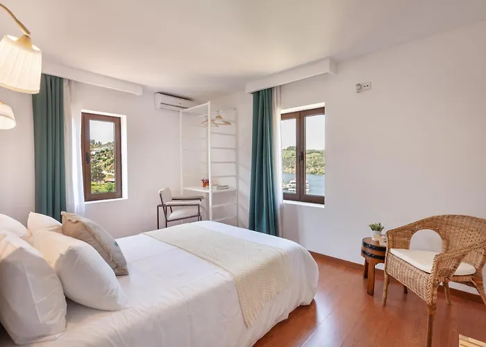 Casa Do Rio * Escamarao